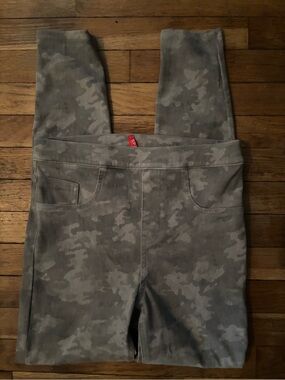 SPANX Women's Gray Camo Skinny Jeans